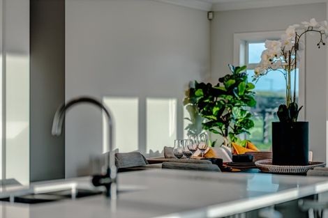 Photo of property in 4 Sunline Drive, Leamington, Cambridge, 3432