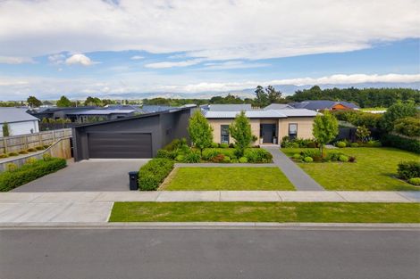 Photo of property in 12 Coralie Place, Lansdowne, Masterton, 5810