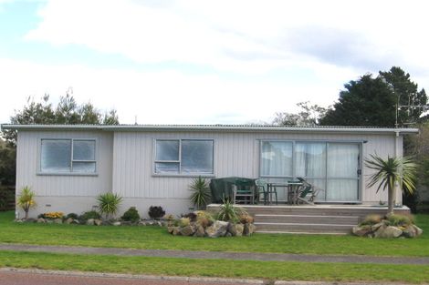 Photo of property in 4 Mount Avenue, Pauanui, Hikuai, 3579