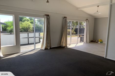 Photo of property in 17 Makarini Street, Paraparaumu, 5032