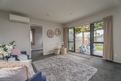 Photo of property in 213 Mark Avenue, Grenada Village, Wellington, 6037