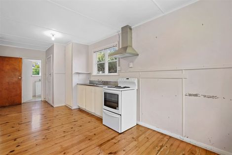 Photo of property in 13 Pitcairn Crescent, Bryndwr, Christchurch, 8053