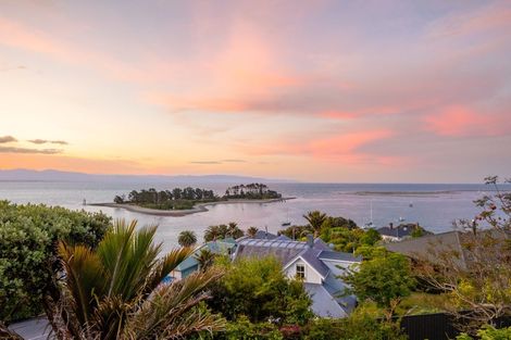 Photo of property in 24 Richardson Street, Britannia Heights, Nelson, 7010