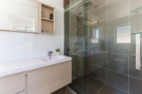 Photo of property in 10 Hanmer Cove, Aotea, Porirua, 5024