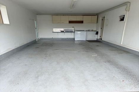 Photo of property in 6a Tatua Place, Conifer Grove, Takanini, 2112