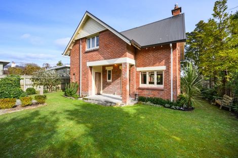 Photo of property in 21 Batt Street, West End, Palmerston North, 4410