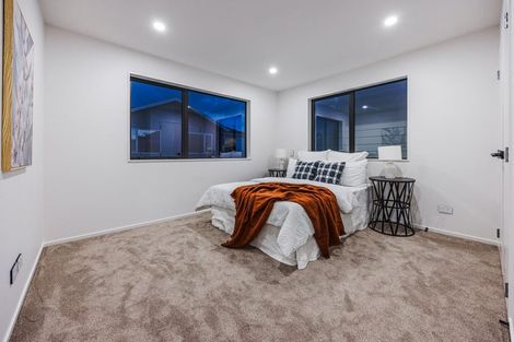 Photo of property in 1b Great South Road, Papatoetoe, Auckland, 2025