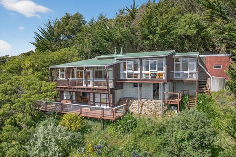 Photo of property in 393 Marine Drive, Charteris Bay, Governors Bay, 8971