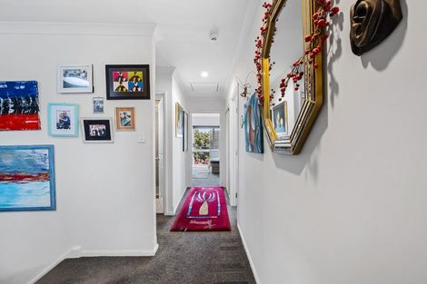 Photo of property in 20 Linkwater Way, Parklands, Christchurch, 8083