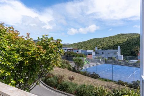 Photo of property in 10 Saddleback Grove, Karori, Wellington, 6012