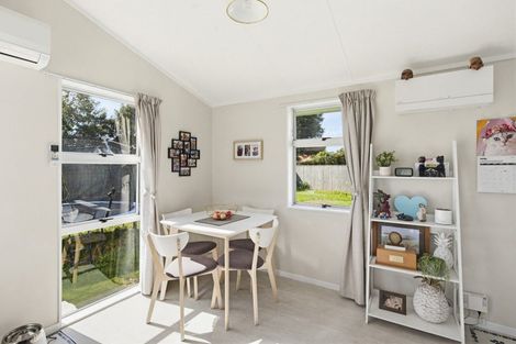 Photo of property in 27 Morgan Crescent, Levin, 5510