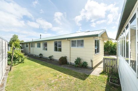 Photo of property in 38 Somerset Crescent, Highbury, Palmerston North, 4412