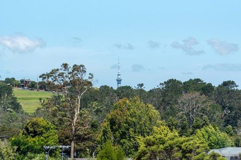 Photo of property in 27 Valley View Road, Glenfield, Auckland, 0629