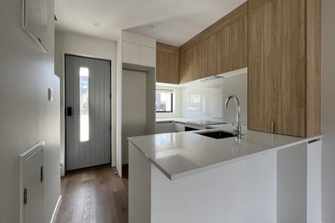 Photo of property in 6/476 West Coast Road, Glen Eden, Auckland, 0602
