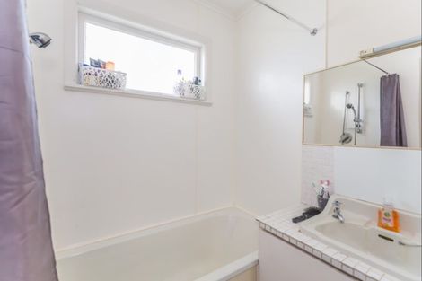 Photo of property in 30 Liverpool Street, Levin, 5510