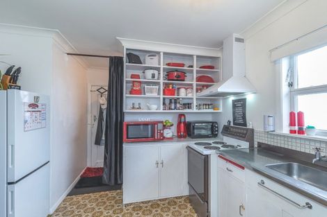 Photo of property in 32 Kent Street, Levin, 5510
