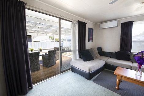 Photo of property in 2 Perry Crescent, Greenmeadows, Napier, 4112