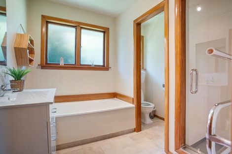 Photo of property in 4 Hudson Street, Bryndwr, Christchurch, 8053