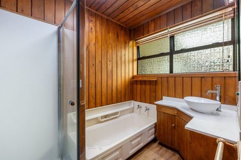 Photo of property in 245 Sunset Road, Sunnynook, Auckland, 0632