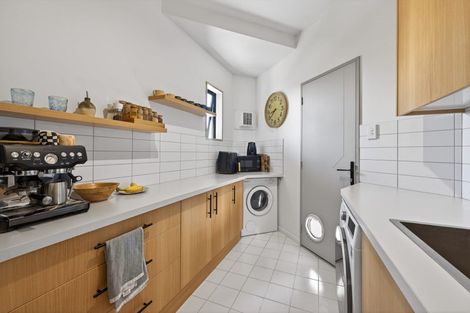Photo of property in 16 Stoneyridge Close, Mount Pleasant, Christchurch, 8081