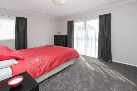 Photo of property in 3 Clendon Place, Manurewa, Auckland, 2102