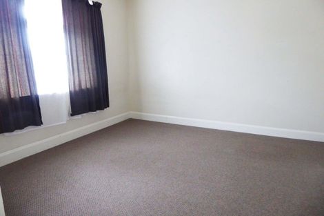Photo of property in 33 Mcgiffert Street, Palmerston North, 4410