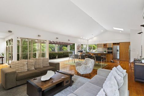 Photo of property in 14 Tiffany Close, Totara Park, Auckland, 2019