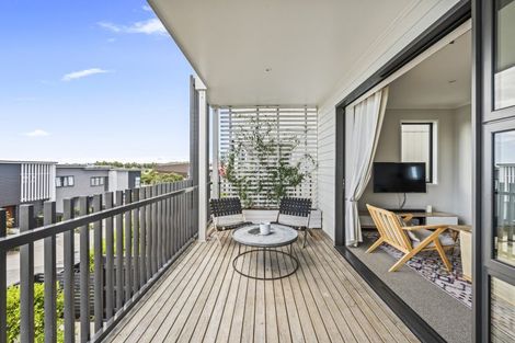 Photo of property in 12 Raranga Lane, Hobsonville, Auckland, 0616