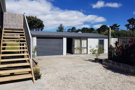 Photo of property in 44 Glenbervie Crescent, Massey, Auckland, 0614