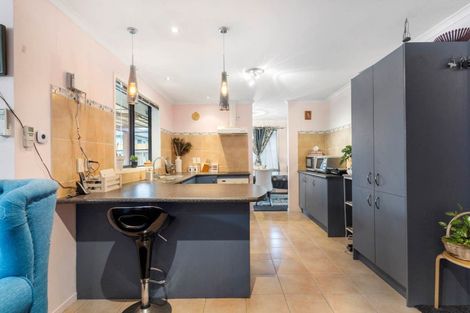 Photo of property in 46 Kayes Road, Pukekohe, 2120