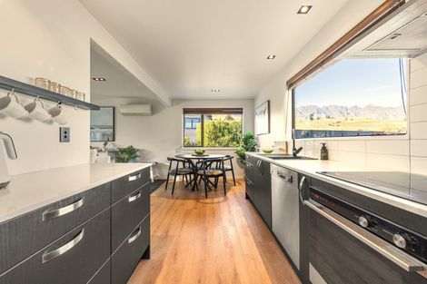 Photo of property in 65 Oregon Drive, Kelvin Heights, Queenstown, 9300