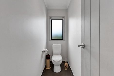 Photo of property in 3 Larlin Heights, Hawera, 4675