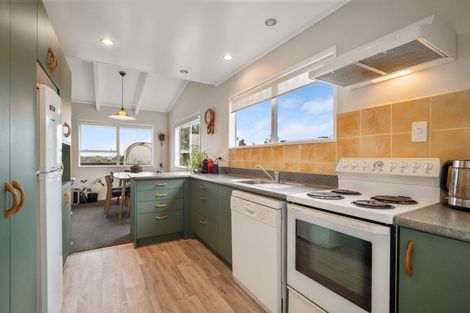 Photo of property in 44 Victory Street, Welcome Bay, Tauranga, 3112