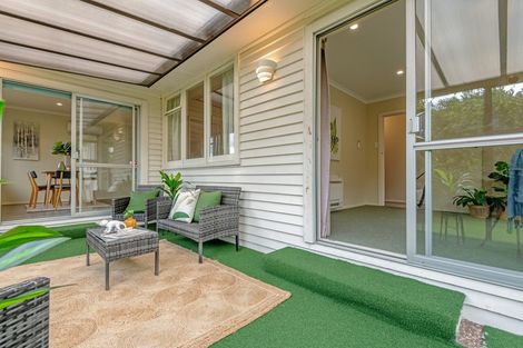 Photo of property in 98 Pahiatua Street, Hokowhitu, Palmerston North, 4410