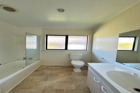 Photo of property in 1/5 Saint Leger Crescent, Huntington Park, Auckland, 2013