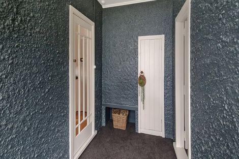 Photo of property in 23 Ross Street, Marton, 4710