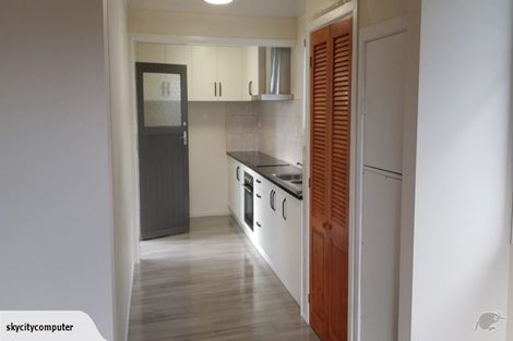 Photo of property in 15 Kotuku Street, Te Atatu Peninsula, Auckland, 0610