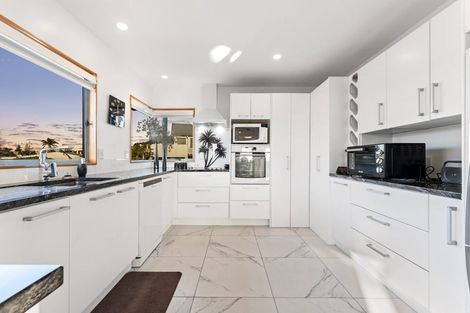 Photo of property in 21 Fishermans Cove, Army Bay, Whangaparaoa, 0930