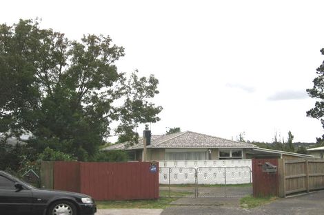 Photo of property in 18 Aplin Place, Birkdale, Auckland, 0626