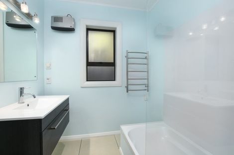 Photo of property in 4a Edinburgh Street, Green Island, Dunedin, 9018