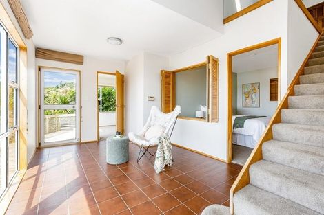 Photo of property in 37 Kahu Road, Paremata, Porirua, 5024