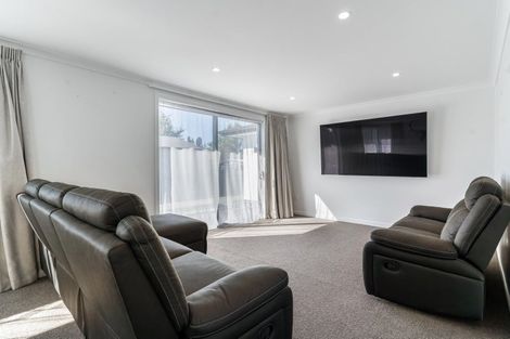 Photo of property in 25 Park Street, Winton, 9720