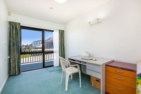 Photo of property in 6 Tamahine Street, Maupuia, Wellington, 6022