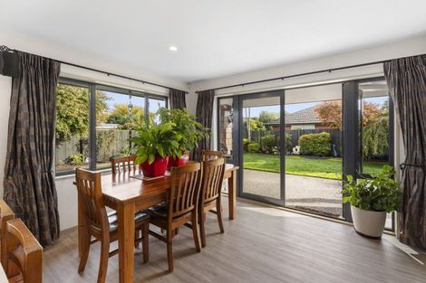 Photo of property in 5 Hideaway Gate, Parklands, Christchurch, 8083