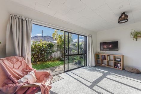 Photo of property in 2/42a Songer Street, Stoke, Nelson, 7011