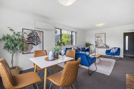 Photo of property in 43a Stewart Drive, Newlands, Wellington, 6037