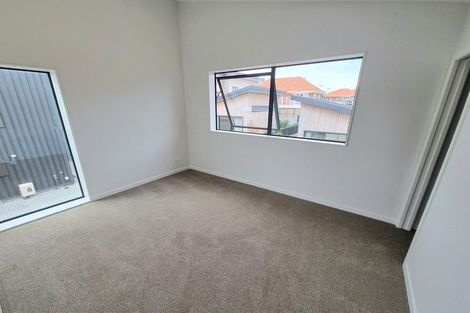 Photo of property in 2 Matau Way, Hauraki, 0622