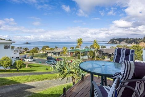 Photo of property in 18 Zita Avenue, Matakatia, Whangaparaoa, 0930