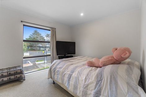 Photo of property in 22 Bader Drive, Mangere, Auckland, 2022