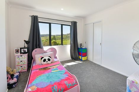 Photo of property in 21 Rauta Way, Helensville, 0800